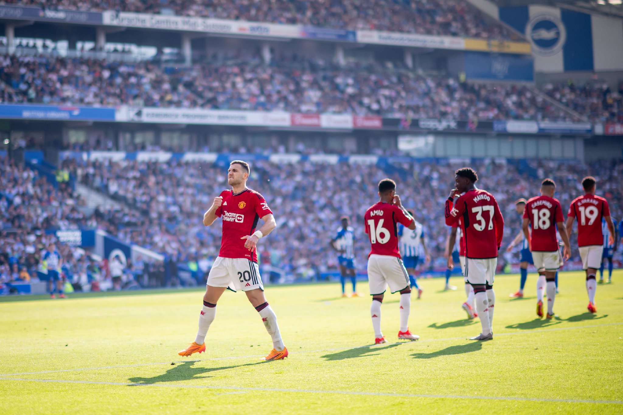 中超第18轮传球成功率榜：浙江89.4%居首，泰山88%排第2.