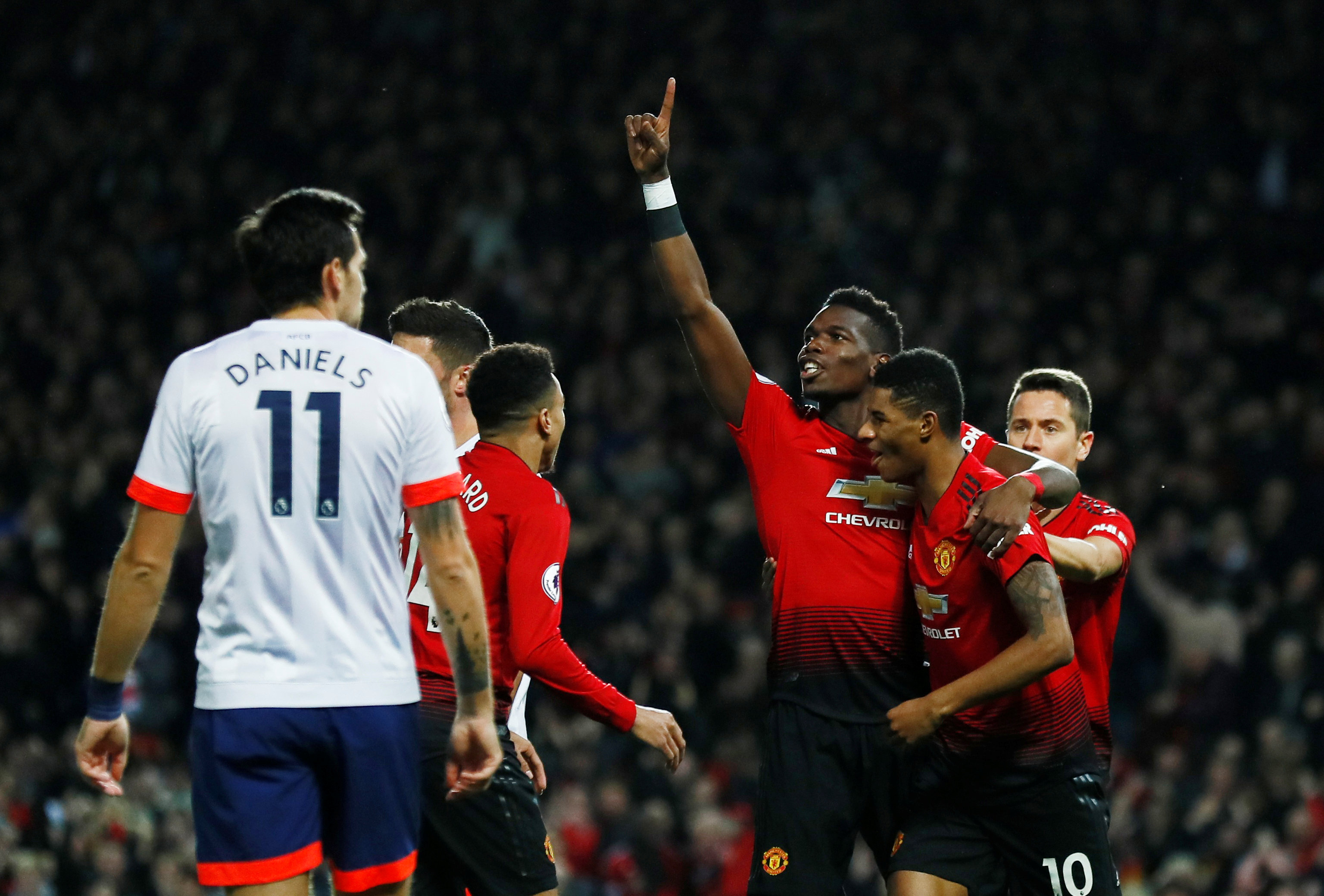 亲自前往英 亲自前往英